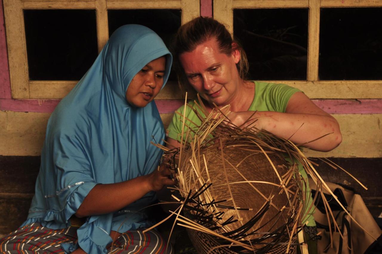 Mu Homestay Tetebatu Exteriör bild